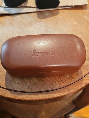 Illesteva Brown Leather Eyewear Case